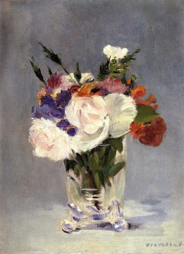 フラワーズ Painting - クリスタルの花瓶の中の花 1882 花 印象派 エドゥアール・マネ